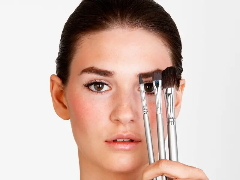 The 12 Essential Makeup Brushes You Should Have - Ellis James Designs