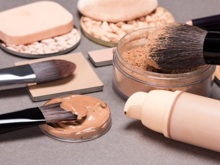 Why Does My Foundation Look Cakey - Ellis James Designs