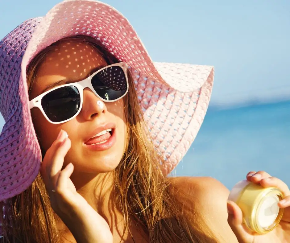  Best Sunscreen for Acne-Prone Skin - Ellis James Designs