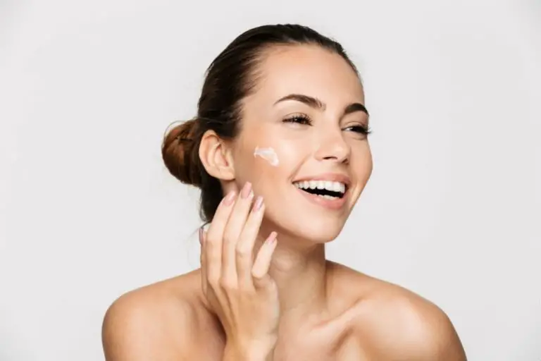 christina-moss-naturals-facial-moisturizer-review