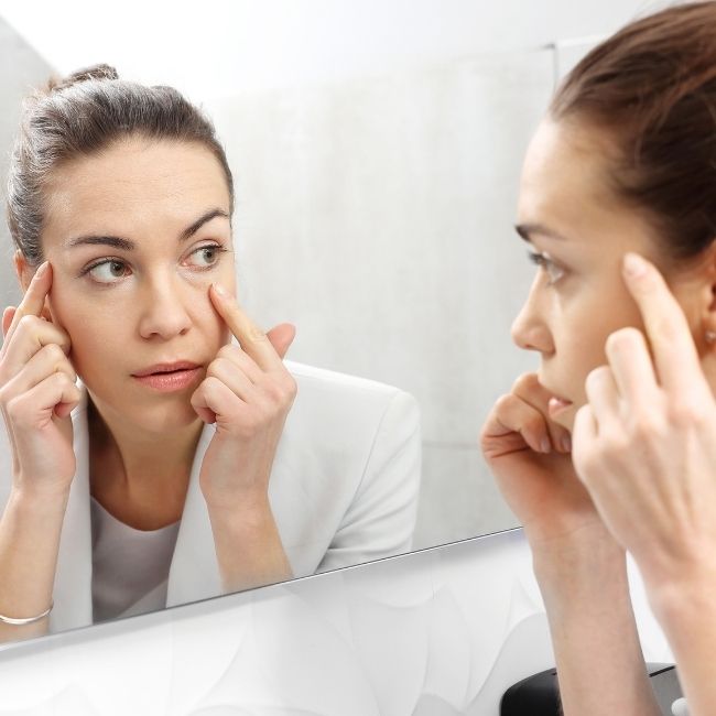 causes of wrinkles under eyes