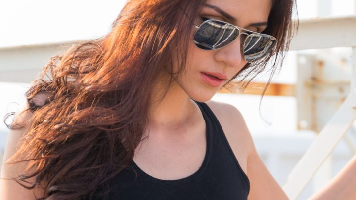 How To Wear Sunglasses Without Smudgingyour Eye Makeup