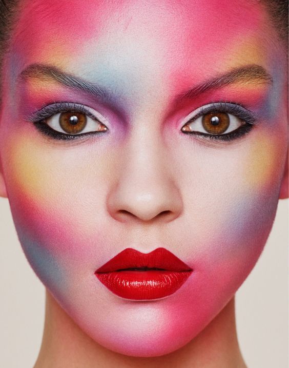 A Guide To Avant Garde And Crazy Makeup Trends