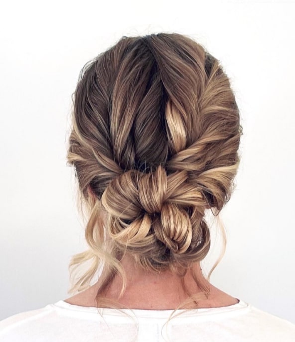 8 Easy Travel Hairstyles For Your Next Adventure