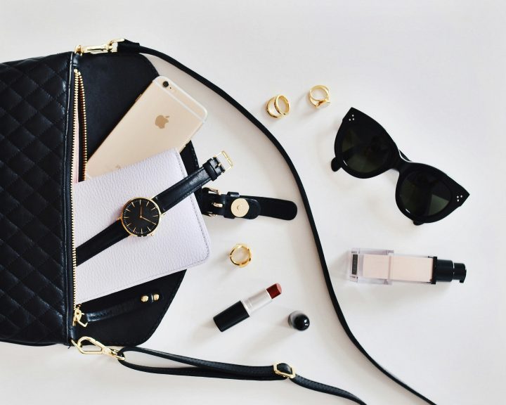 travel makeup capsule