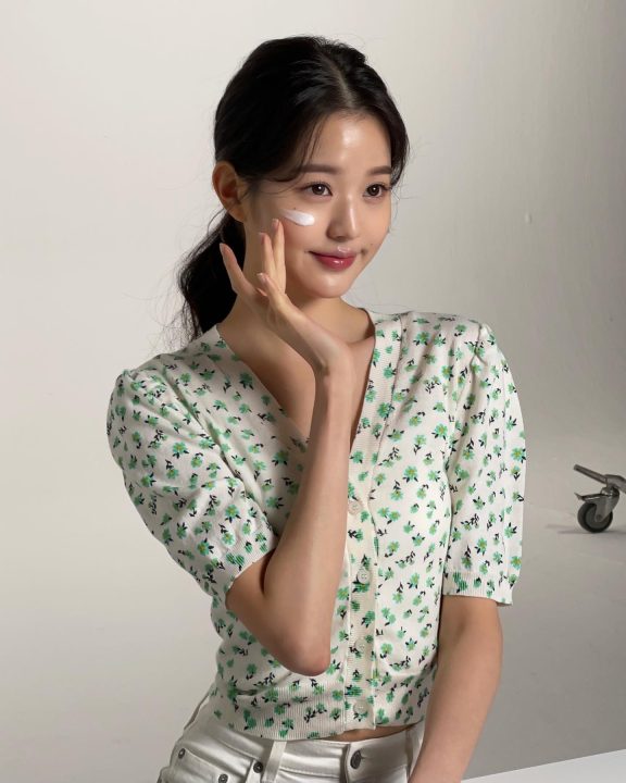 Glass Skin Care Routine: What To Do For Luminous, Glowing Skin